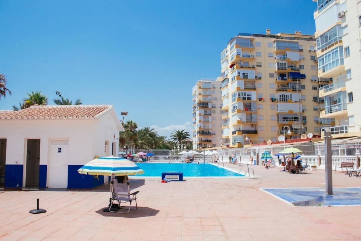 Апартаменты Loft En Residencial 1ª Linea Con Piscina Альгарробо-Коста Экстерьер фото